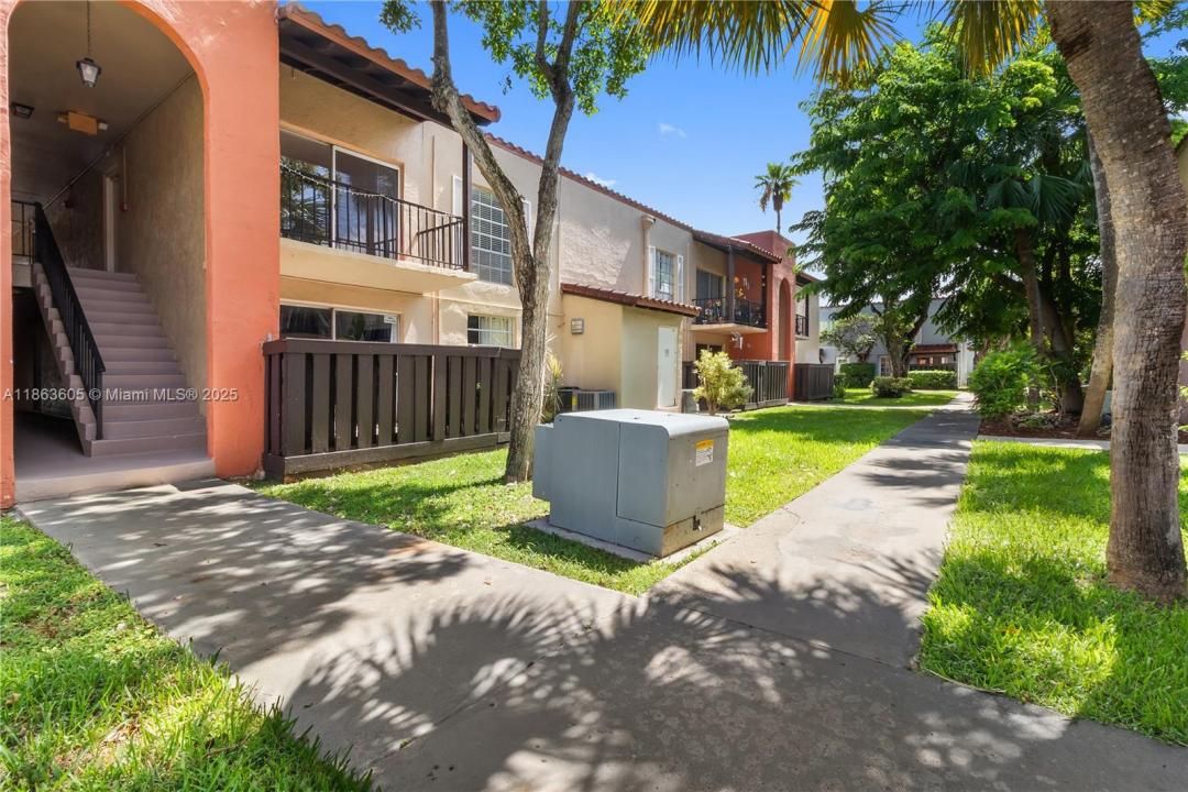 10834 N Kendall Dr X14, Miami, Флорида 33176, Соединенные Штаты