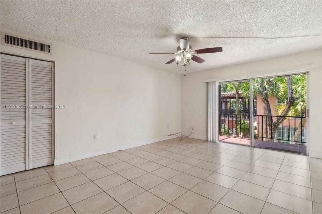 10834 N Kendall Dr X14, Miami, Флорида 33176, Соединенные Штаты