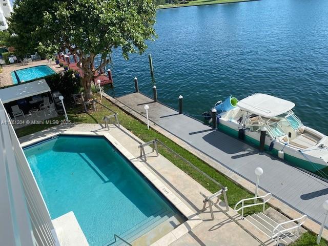 9250 W Bay Harbor Dr 3B, Bay Harbor Islands, Florida 33154, Stati Uniti