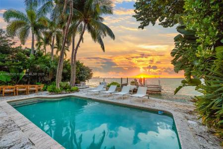 4640 N Bay Rd, Miami Beach, Florida 33140, USA