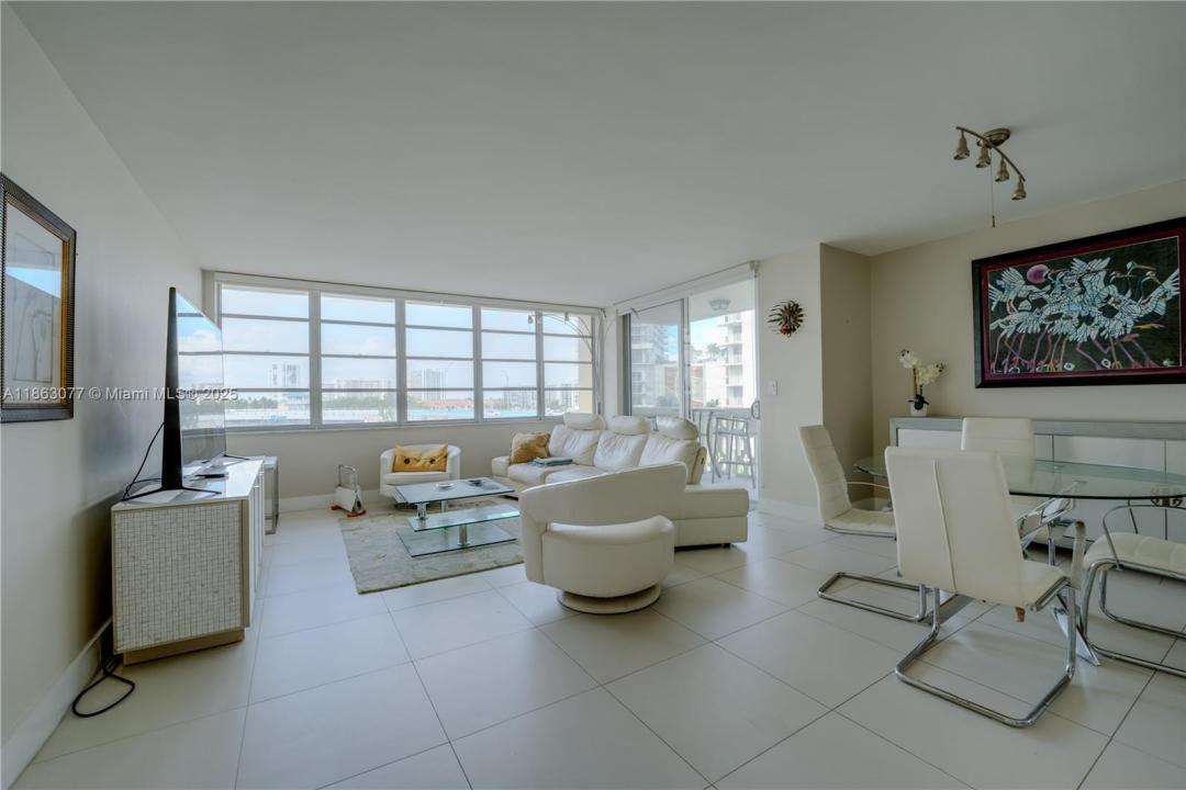 1817 S Ocean Dr 515, Hallandale Beach, Floride 33009, États-Unis
