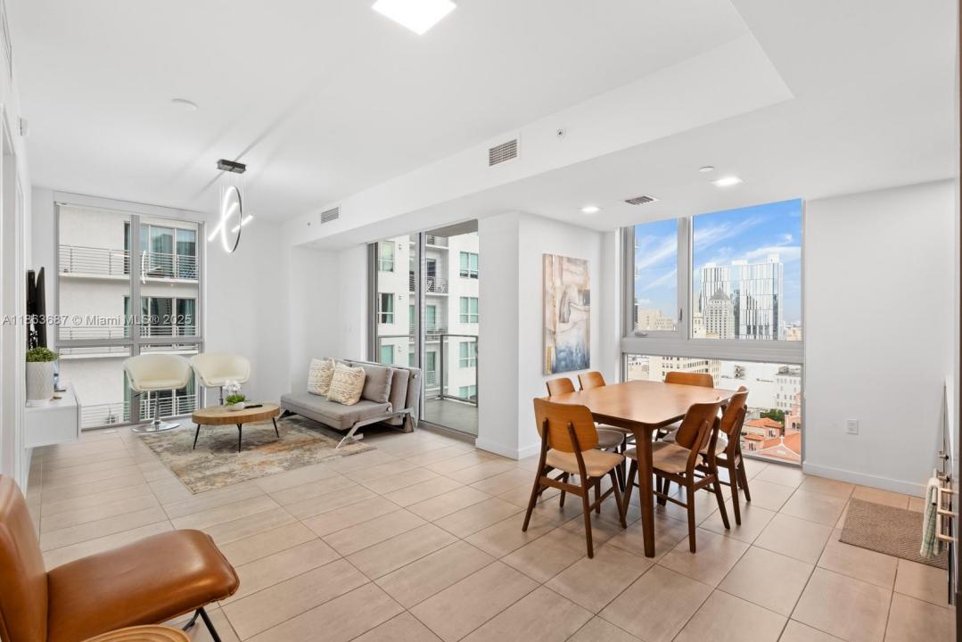 227 NE 2nd St 2202, Miami, Florida 33132, HOA KỲ