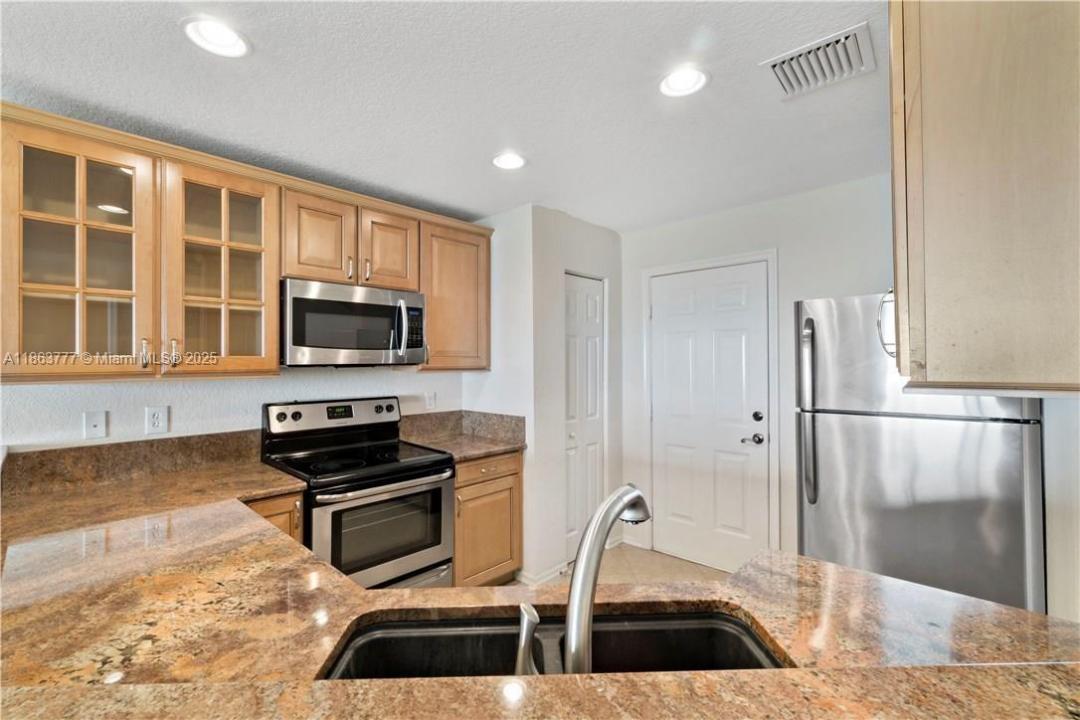 5905 Abbey Rd, Tamarac, Floryda 33321, USA