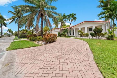 649 Layne Blvd 0, Hallandale Beach, Florida 33009, USA