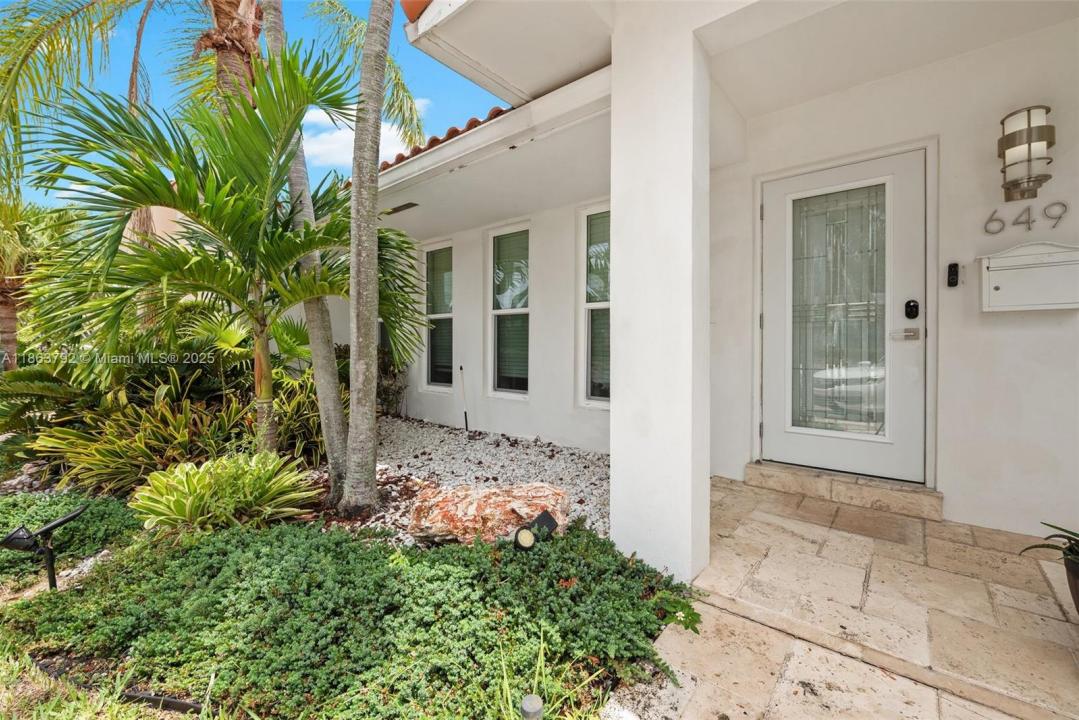 649 Layne Blvd 0, Hallandale Beach, Florida 33009, USA
