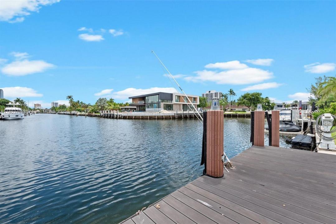 649 Layne Blvd 0, Hallandale Beach, Florida 33009, USA