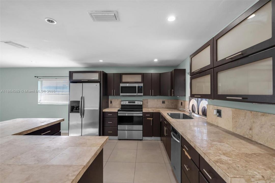 7821 NW 45th St, Lauderhill, Florida 33351, HOA KỲ