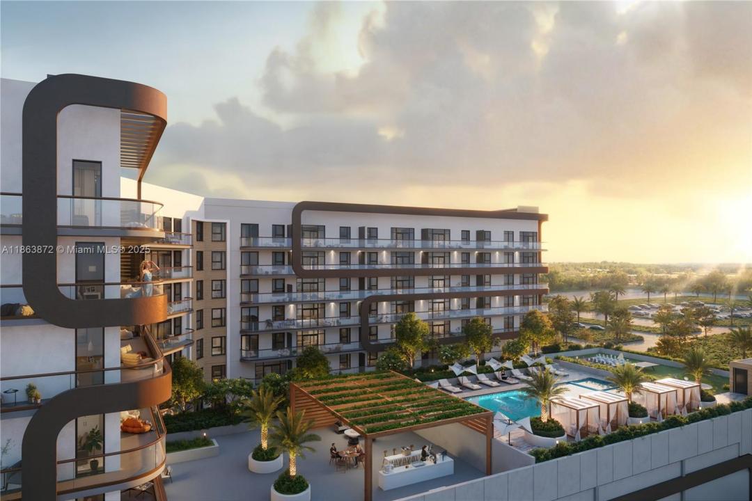 218 SE 7th ST 310, Hallandale Beach, Floride 33009, États-Unis