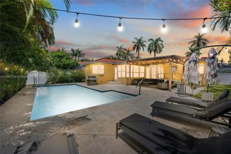 1426 Tyler St, Hollywood, Florida 33020, USA