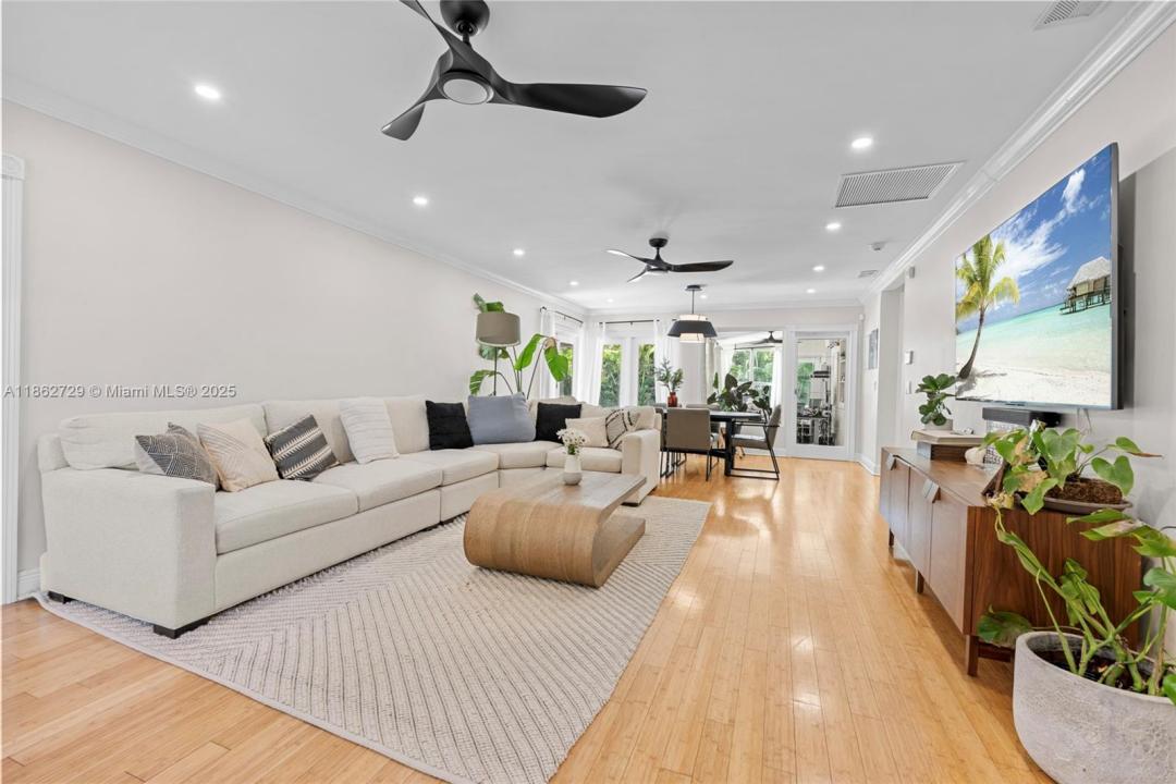 1426 Tyler St, Hollywood, Florida 33020