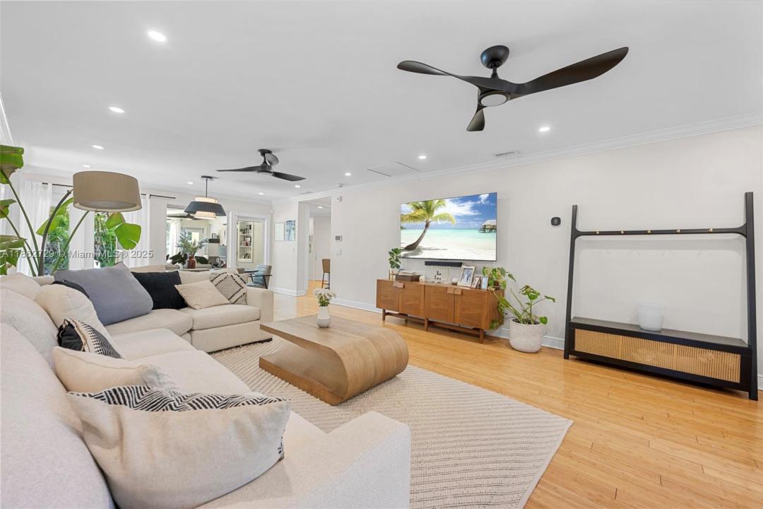 1426 Tyler St, Hollywood, Florida 33020