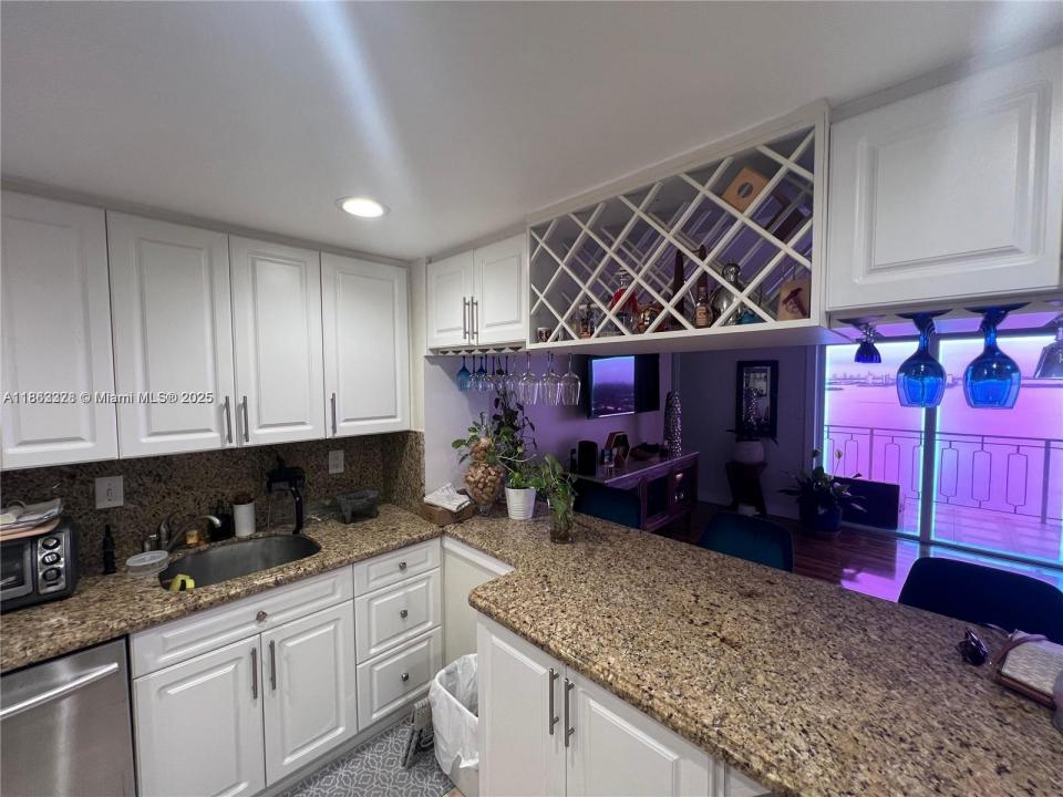 11111 Biscayne Blvd 20E, Miami, Florida 33181, Amerika Birleşik Devletleri