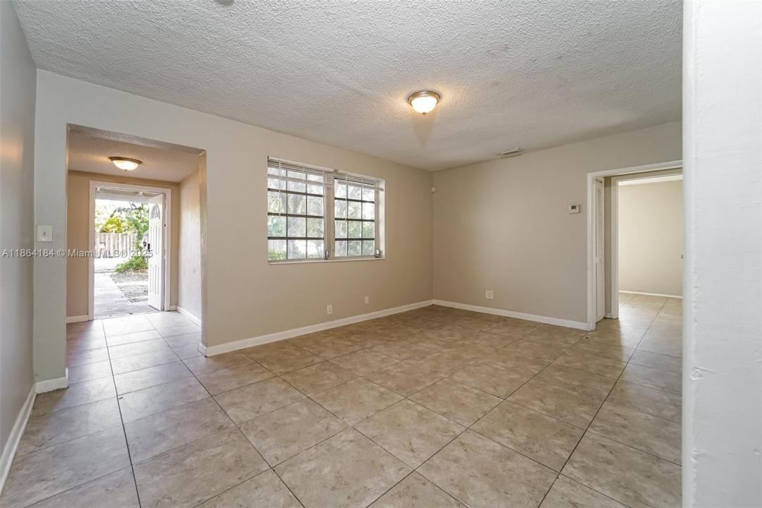 122 Allen Rd, West Park, Florida 33023, Amerika Birleşik Devletleri