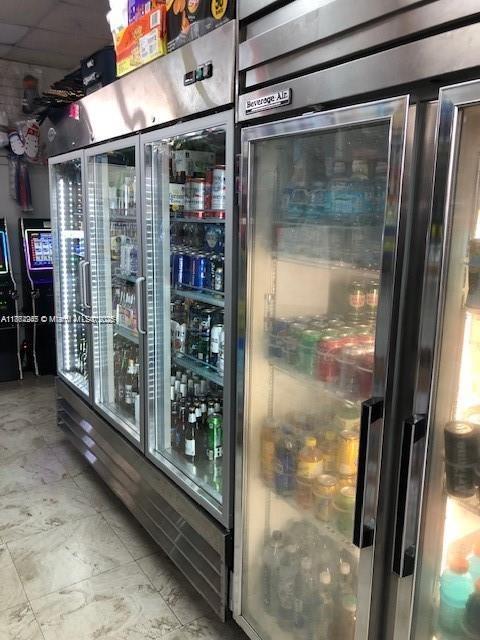 1011 SW 67th Ave, West Miami, Florida 33144, Stati Uniti