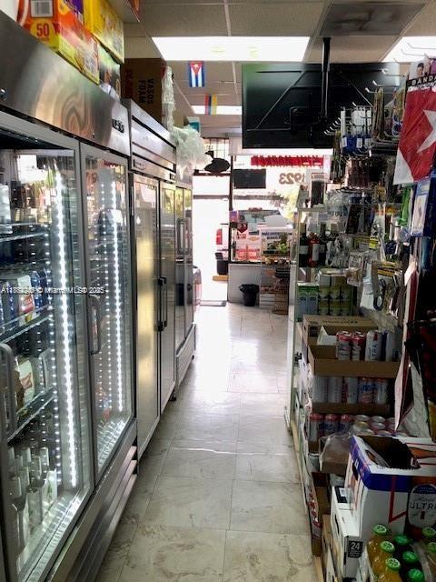 1011 SW 67th Ave, West Miami, Florida 33144, Stati Uniti