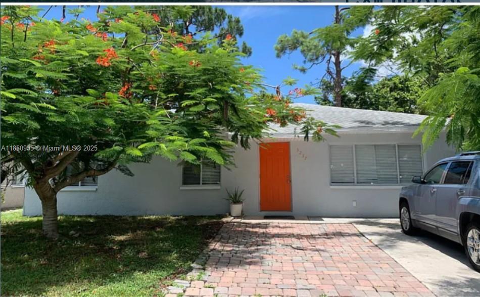 5237 Warren St., Naples, Floride 34113, États-Unis