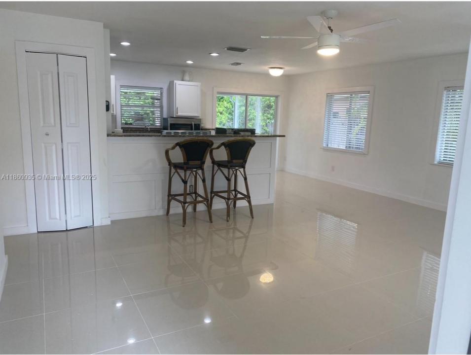 5237 Warren St., Naples, Floride 34113, États-Unis