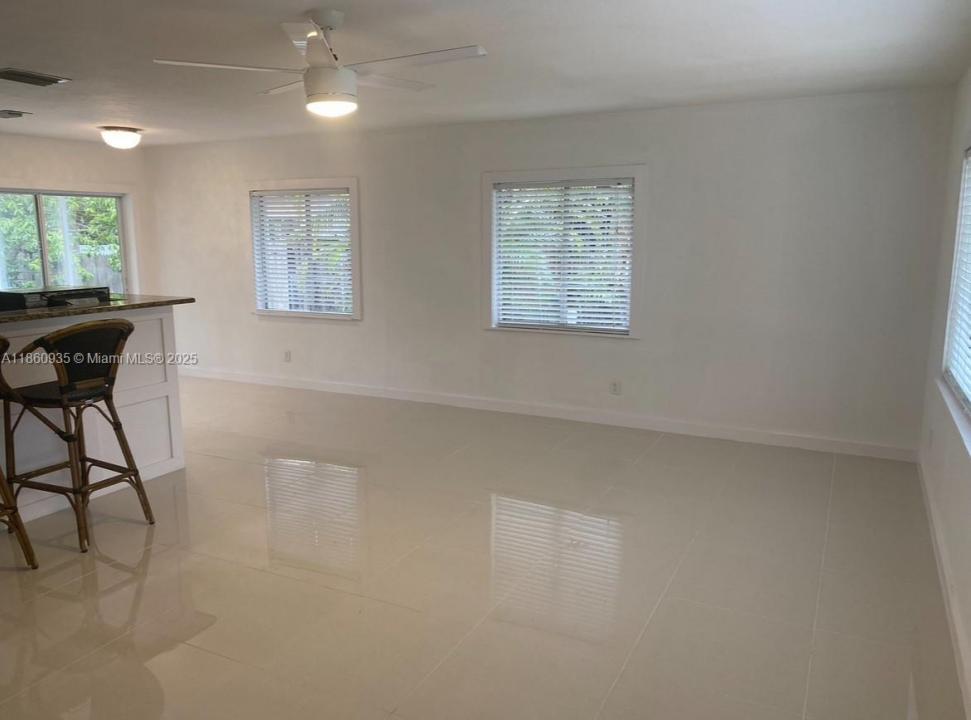 5237 Warren St., Naples, Floride 34113, États-Unis