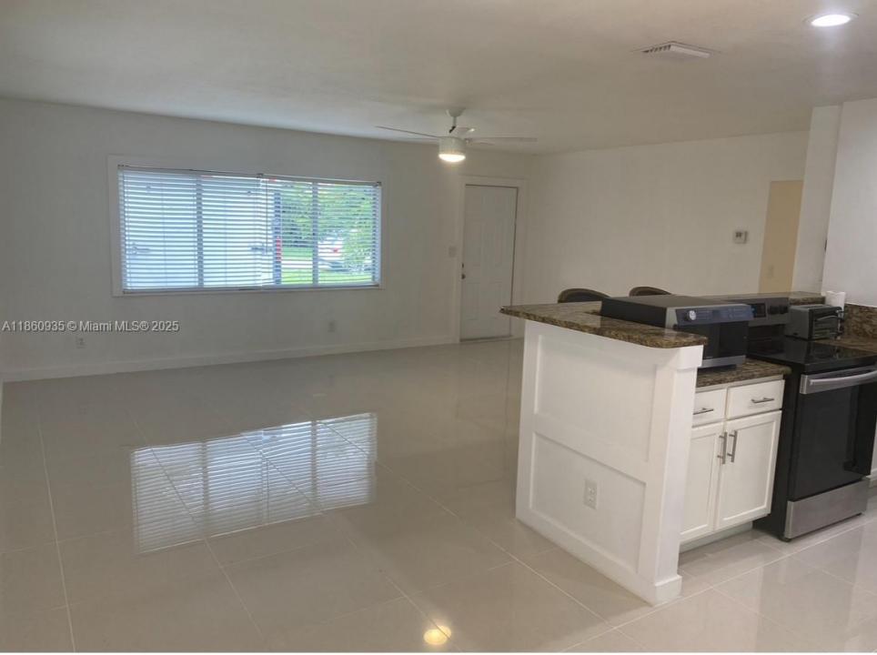 5237 Warren St., Naples, Floride 34113, États-Unis