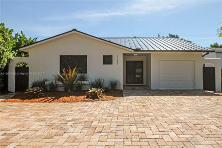 7045 SW 83rd Pl, Miami, Florida 33143, USA