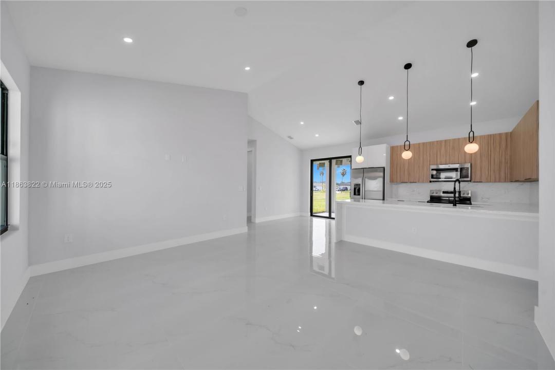 1739 NW 19th ST, Cape Coral, Florida 33993