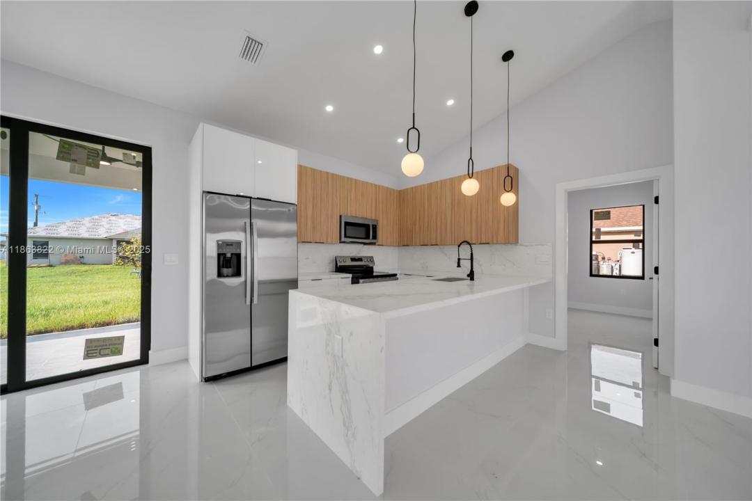 1739 NW 19th ST, Cape Coral, Florida 33993