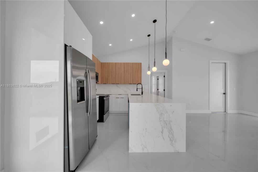 1739 NW 19th ST, Cape Coral, Florida 33993