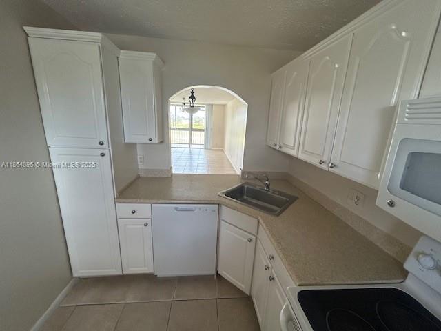 2571 Aragon Blvd 313, Sunrise, Florida 33322, Stati Uniti