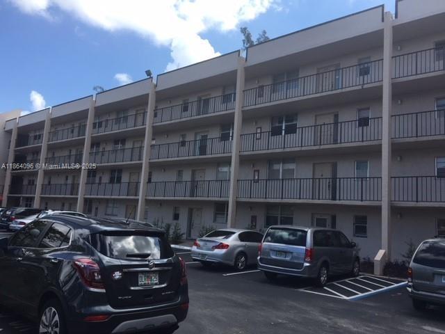 2571 Aragon Blvd 313, Sunrise, Florida 33322, Stati Uniti