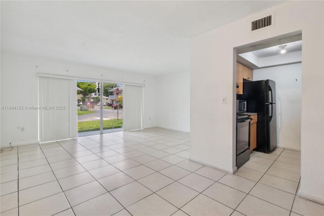 7430 SW 82nd St D105, Miami, Флорида 33143, Соединенные Штаты