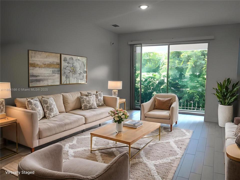 1174 SE Hutchins, Palm Bay, פלורידה 32909, ארצות הברית של אמריקה