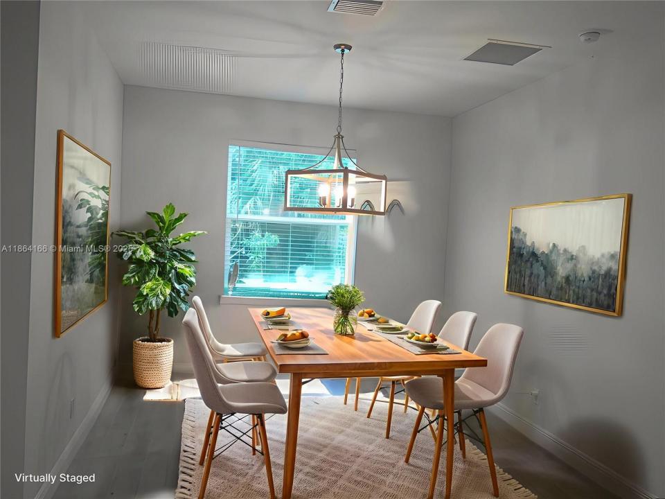 1174 SE Hutchins, Palm Bay, פלורידה 32909, ארצות הברית של אמריקה