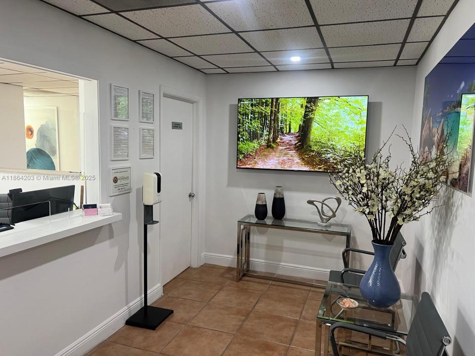 8370 W Flagler St 252, Miami, Florida 33144