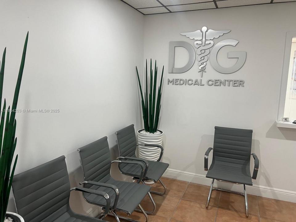 8370 W Flagler St 252, Miami, Florida 33144