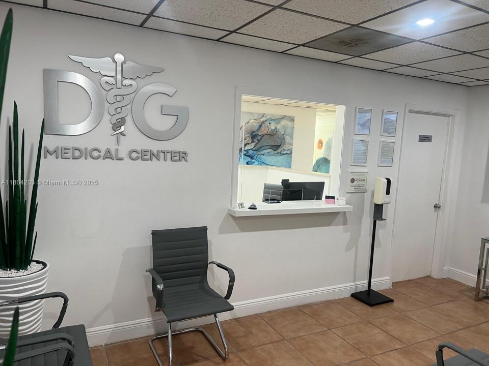 8370 W Flagler St 252, Miami, Florida 33144
