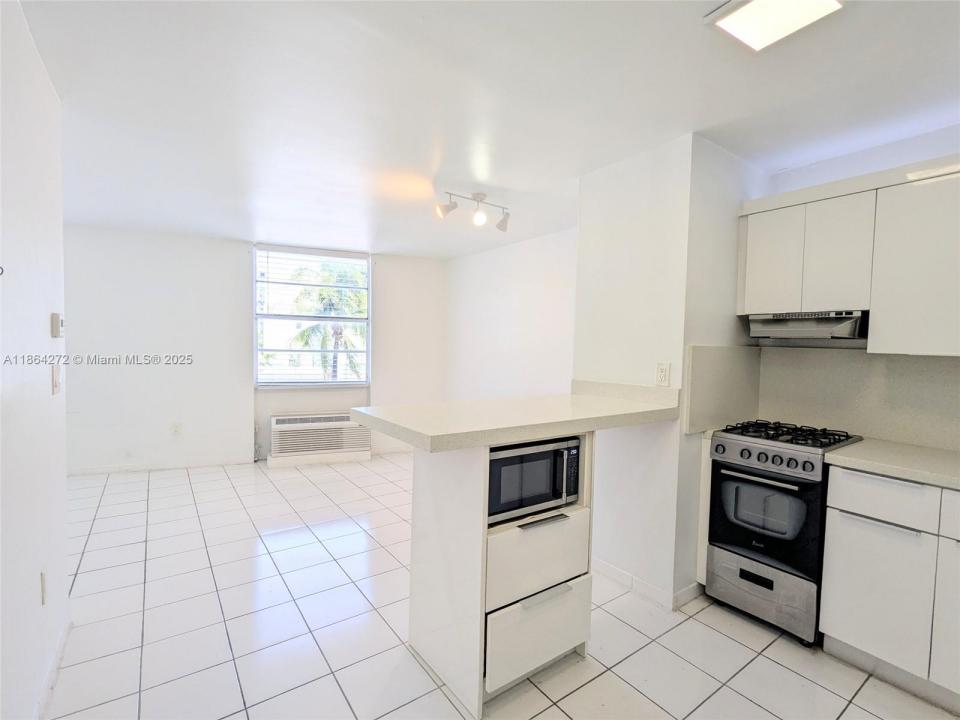 710 Washington Ave 324, Miami Beach, Florida 33139