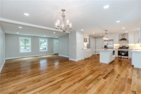 325 Inez Avenue, Warwick, Rhode Island 02886