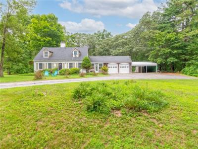110 Hopkins Avenue, Johnston, Rhode Island 02919
