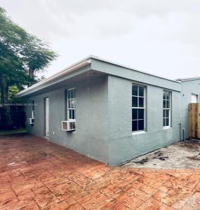 1185 NW 125th St B, North Miami, Florida 33168, USA