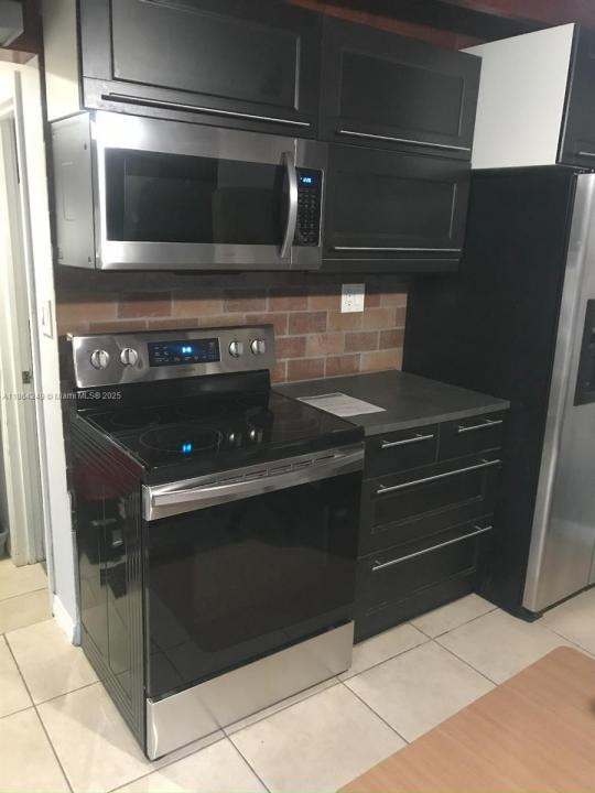 1185 NW 125th St B, North Miami, Floride 33168, États-Unis