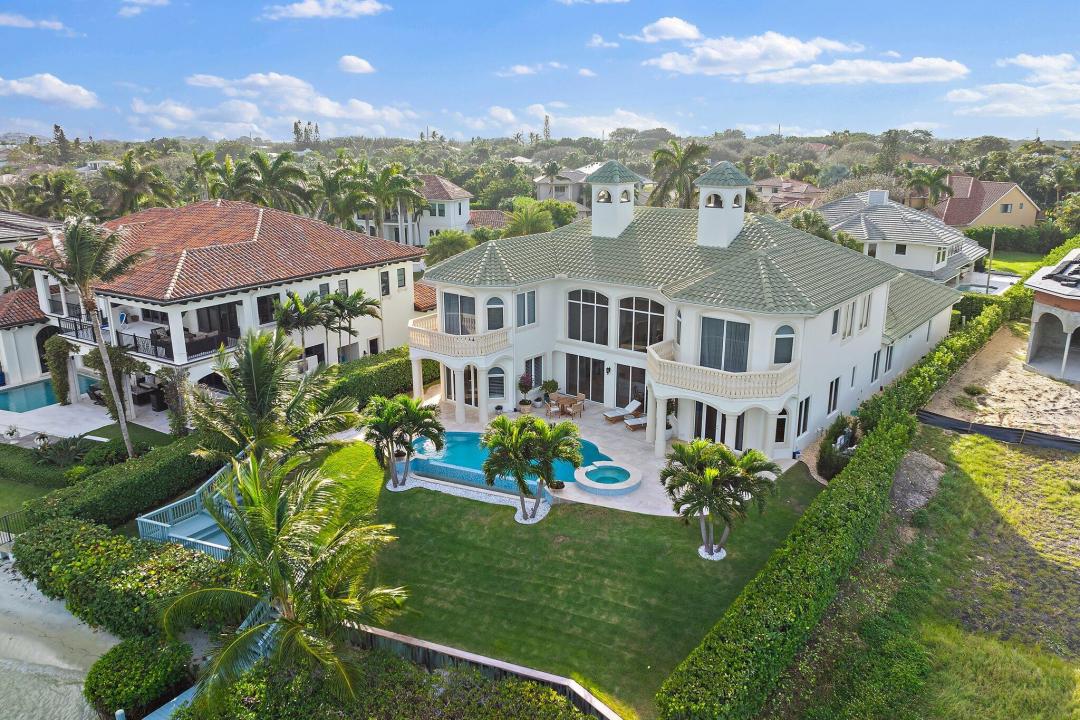17129 SE Limerick Court, Tequesta, Florida 33469