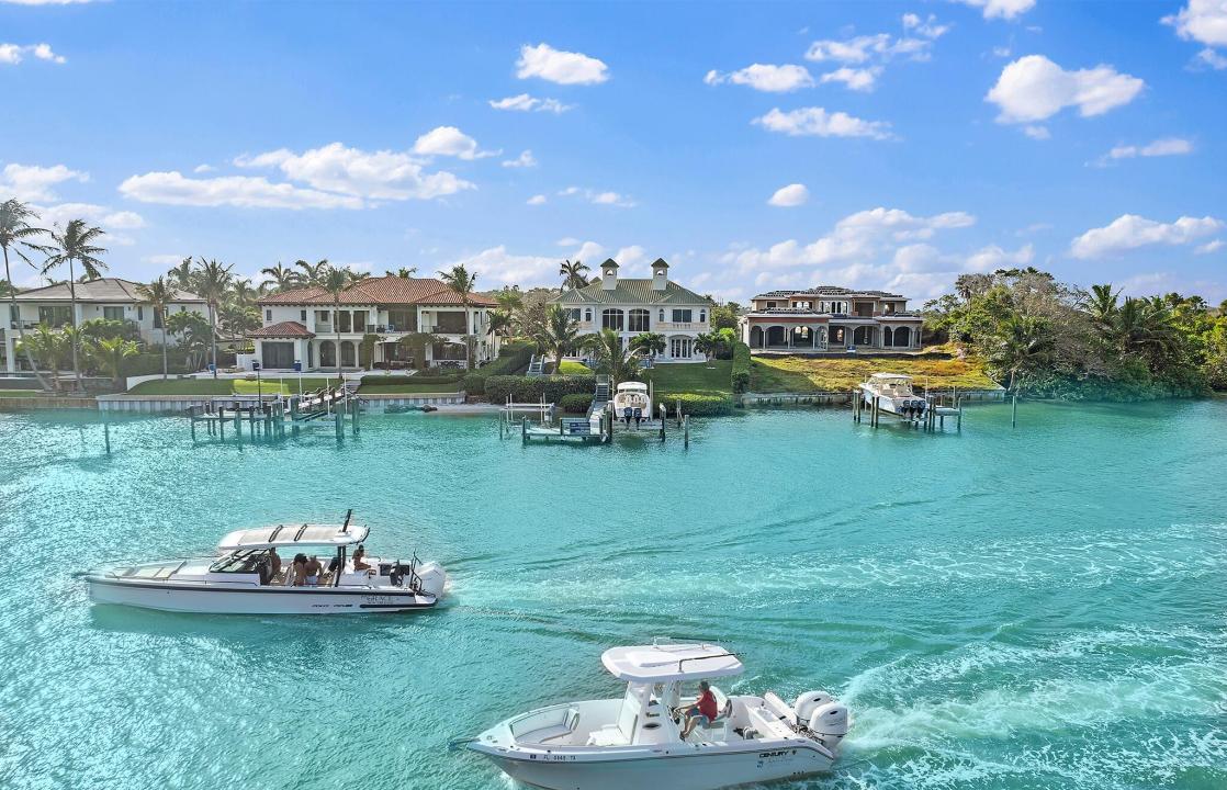 17129 SE Limerick Court, Tequesta, Florida 33469