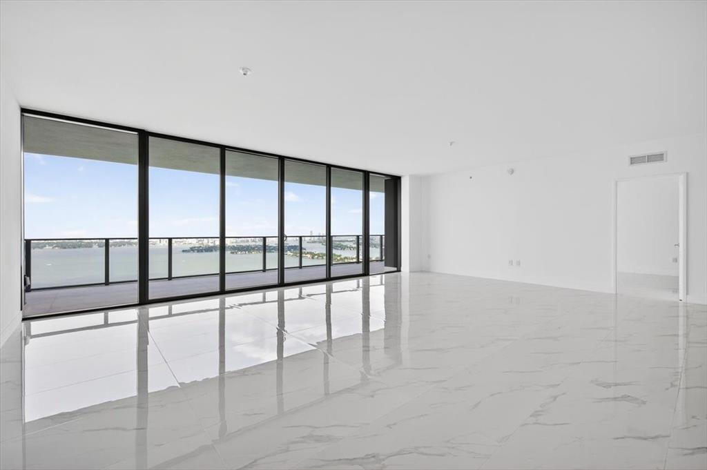 700 NE 24th Street 5202, Miami, Florida 33131, USA