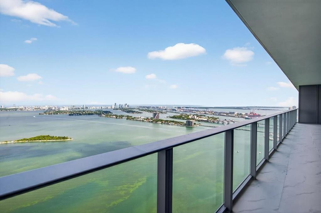 700 NE 24th Street 5202, Miami, Florida 33131, USA