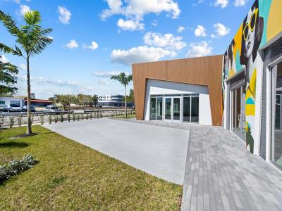 410 NE 1st Ave, Hallandale Beach, Florida 33009