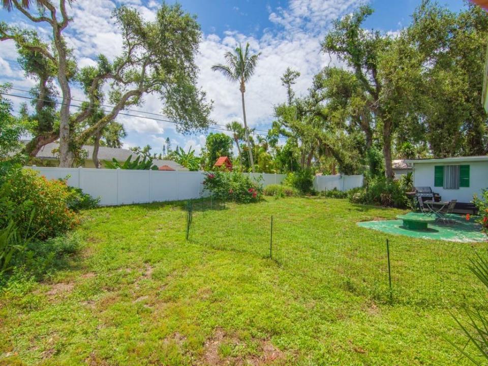 628 Banyan Rd, Vero Beach, Florida 32963