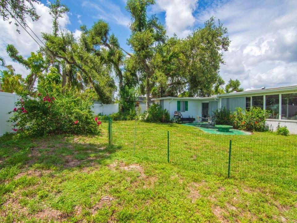 628 Banyan Rd, Vero Beach, Florida 32963