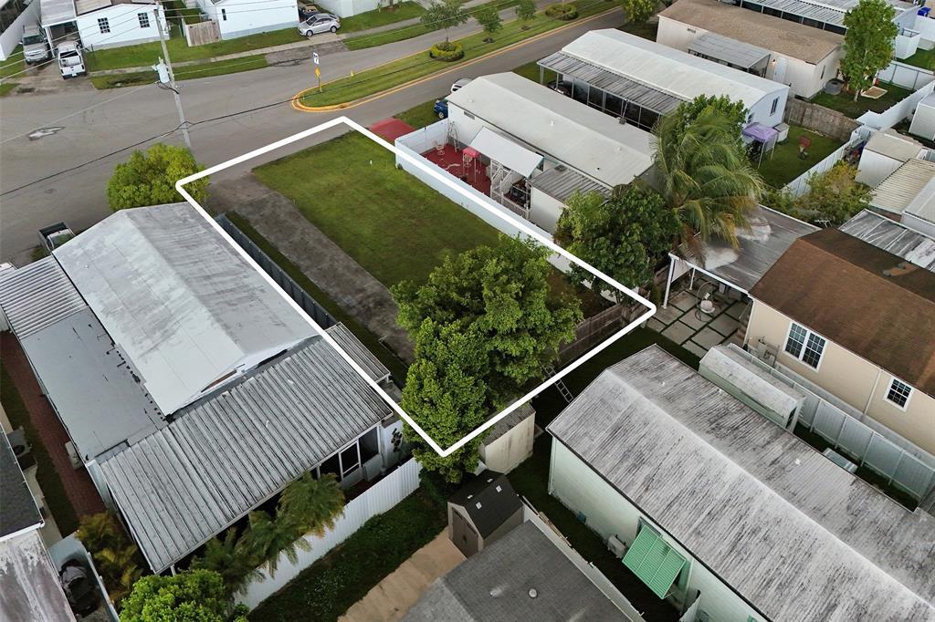 601 NW 215th Ave, Pembroke Pines, Florida 33029