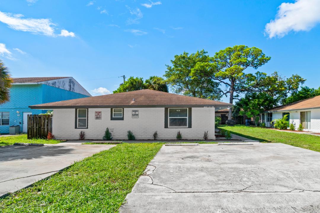 1661 W 27th Street A & B, Riviera Beach, Florida 33404