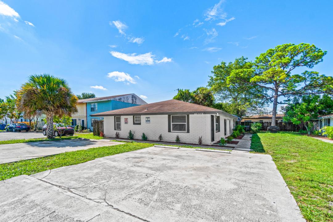 1661 W 27th Street A & B, Riviera Beach, Florida 33404